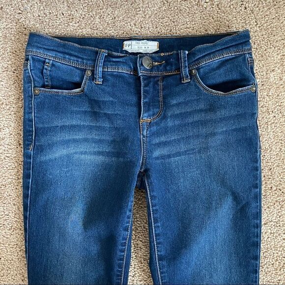 FREE People Low Rise Skinny Leg Medium Wash Stretch Denim Crop Jeans Women's 26 - Picture 2 of 6